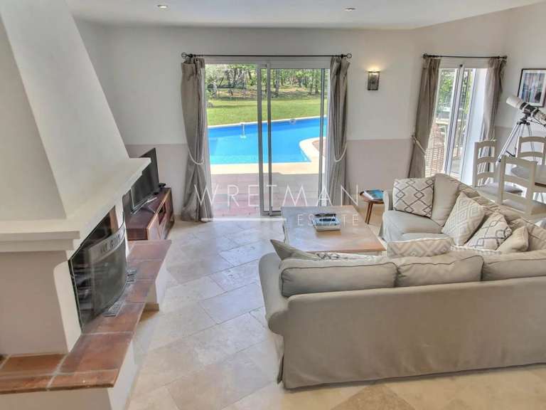 Villa Mons - 5 bedrooms - 198m²