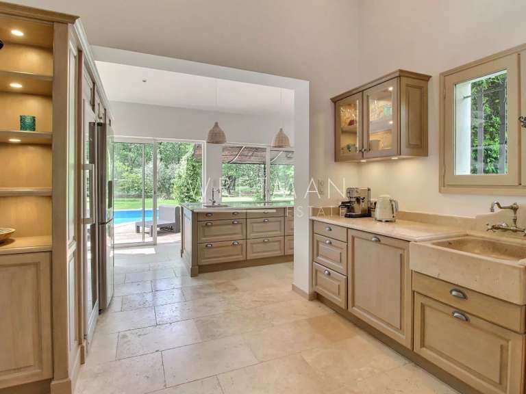 Villa Mons - 5 bedrooms - 198m²