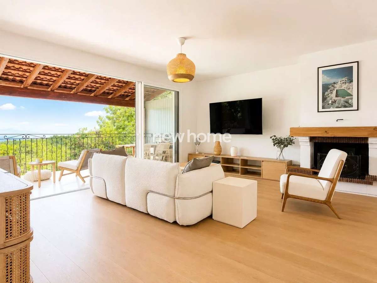 Villa Mons