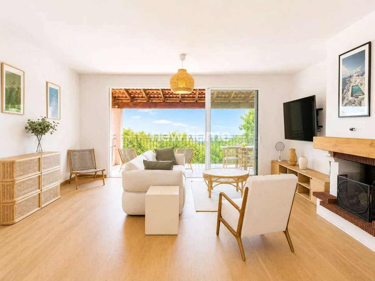 Villa Mons
