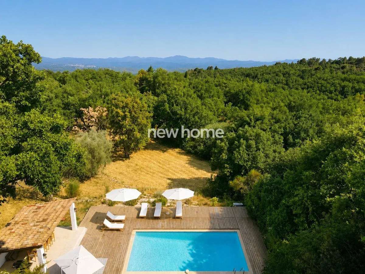 Villa Mons