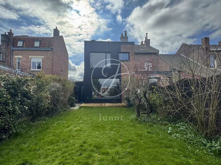 Maison Mons-en-Baroeul - 5 chambres - 134m²