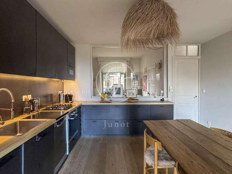 Maison Mons-en-Baroeul - 5 chambres - 134m²