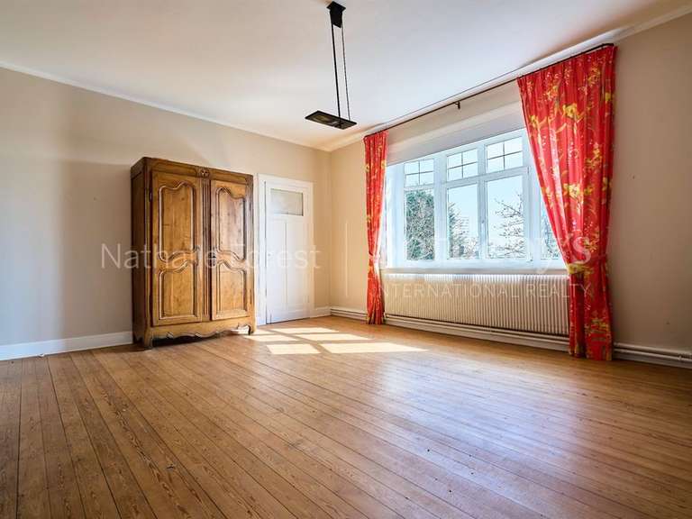 Maison Mons-en-Baroeul - 8 chambres - 285m²