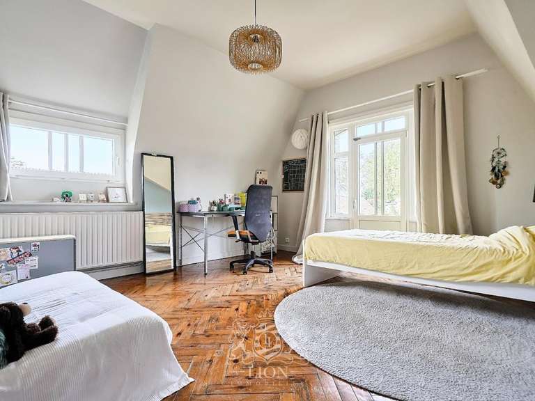 Maison Mons-en-Baroeul - 6 chambres - 293m²