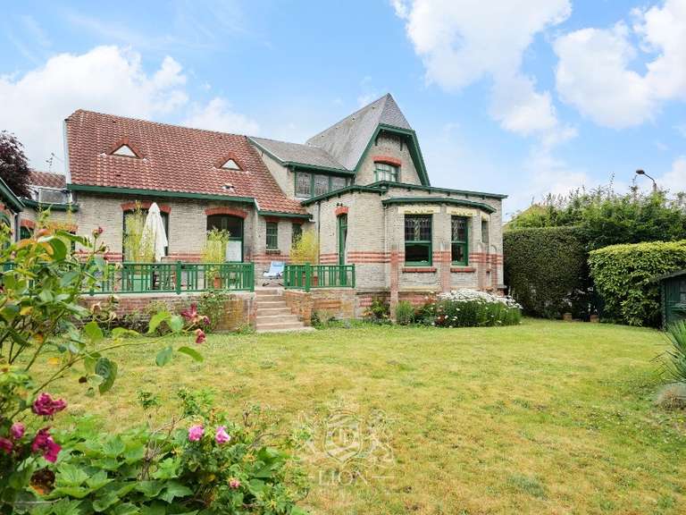 Villa Mons-en-Baroeul - 6 chambres - 293m²
