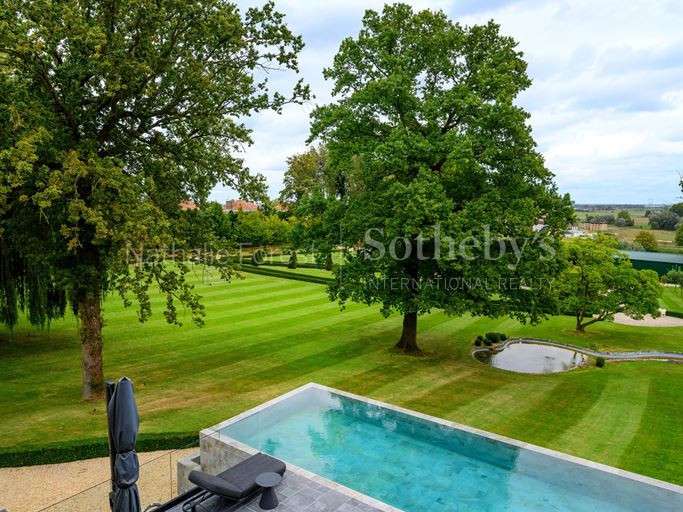 Maison Mons-en-Pévèle - 7 chambres - 500m²