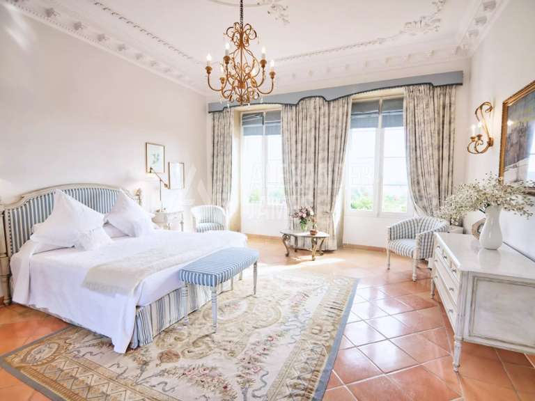 Château Monségur - 7 chambres - 550m²