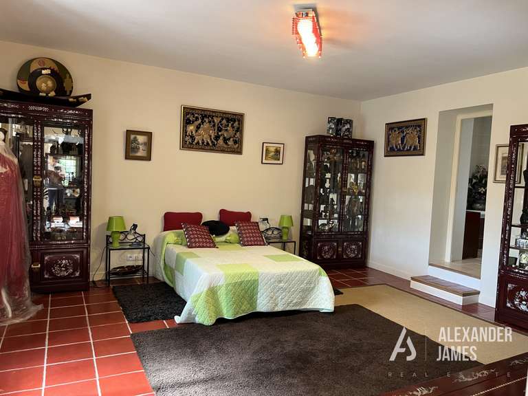 House Monségur - 4 bedrooms - 314m²