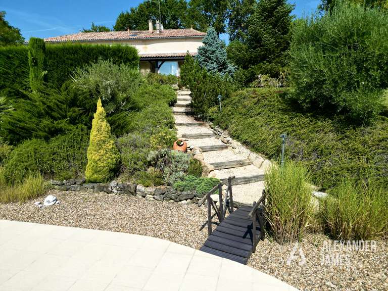 House Monségur - 4 bedrooms - 314m²