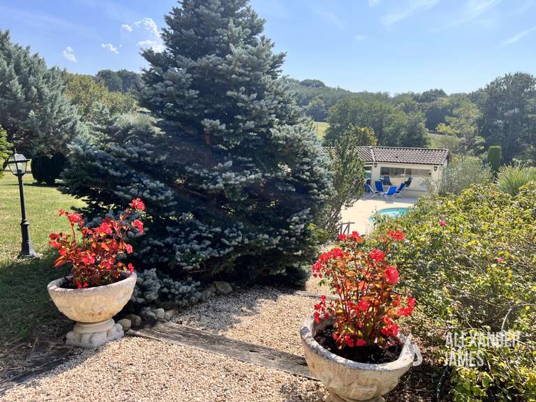 House Monségur - 4 bedrooms - 314m²