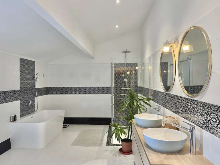 House Monségur - 4 bedrooms - 243m²