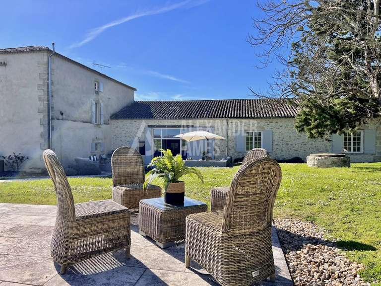 Propriété Monségur - 6 chambres - 441m²