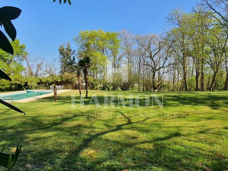 Maison Mont-de-Marsan - 5 chambres - 393m²