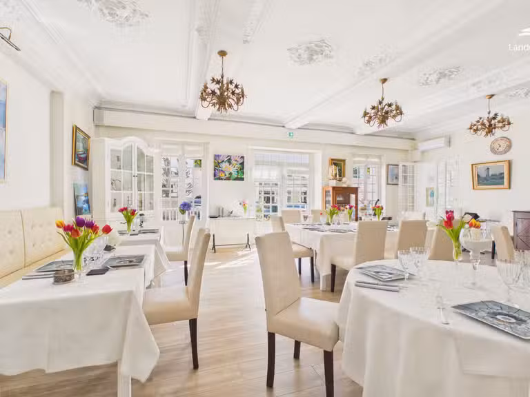 Maison Mont-de-Marsan - 9 chambres - 735m²
