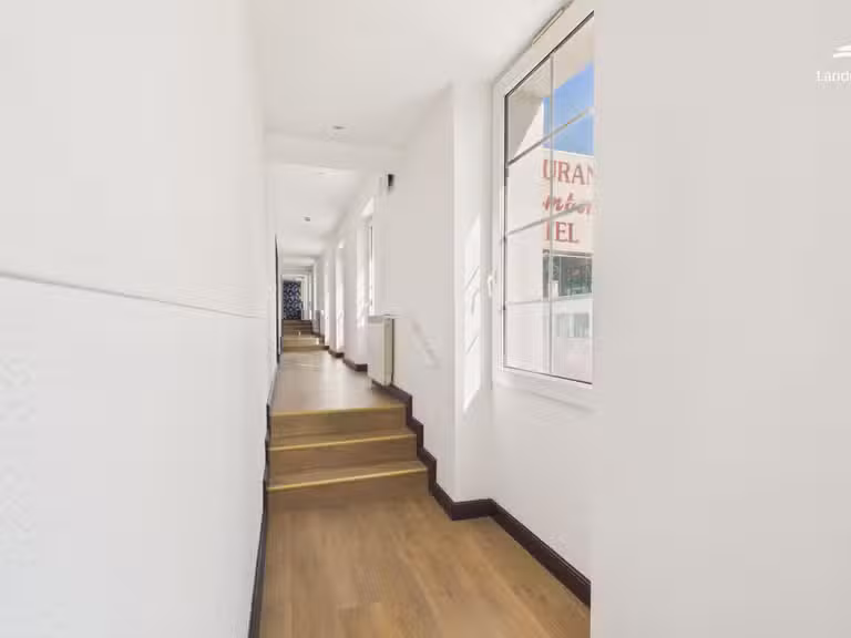 Maison Mont-de-Marsan - 9 chambres - 735m²