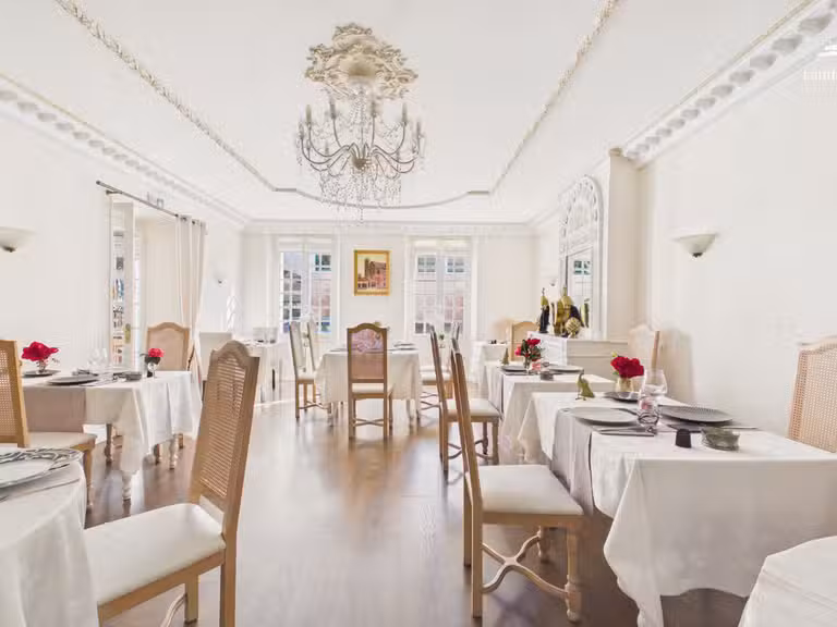 Maison Mont-de-Marsan - 9 chambres - 735m²