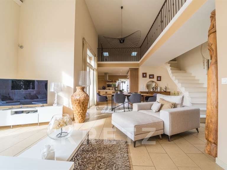 Maison Montady - 3 chambres - 241m²