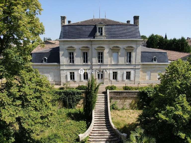 House Montagne - 9 bedrooms - 780m²