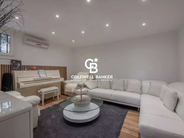 Maison Montagnole - 6 chambres - 280m²