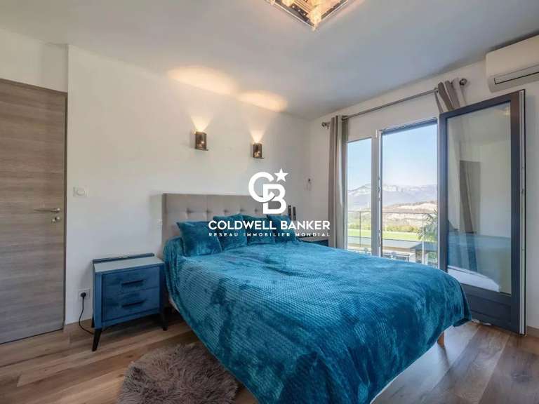 Maison Montagnole - 6 chambres - 280m²