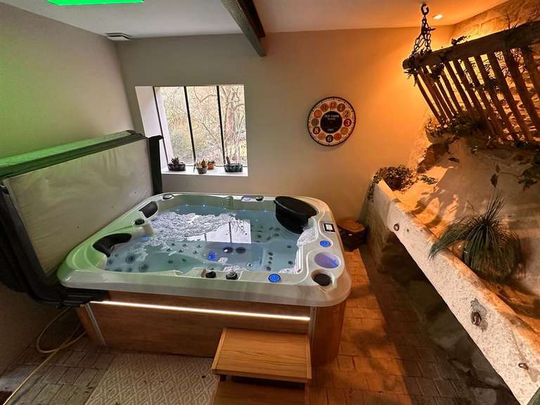 Maison Montaigu - 4 chambres - 235m²