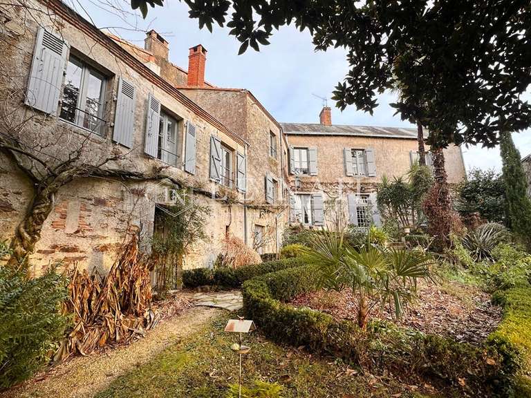 Maison Montaigu - 4 chambres - 235m²