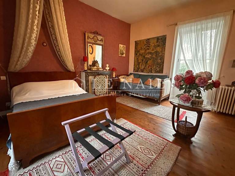 Maison Montaigu - 4 chambres - 235m²