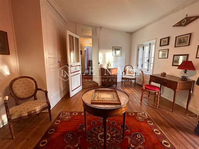 Maison Montaigu - 4 chambres - 235m²