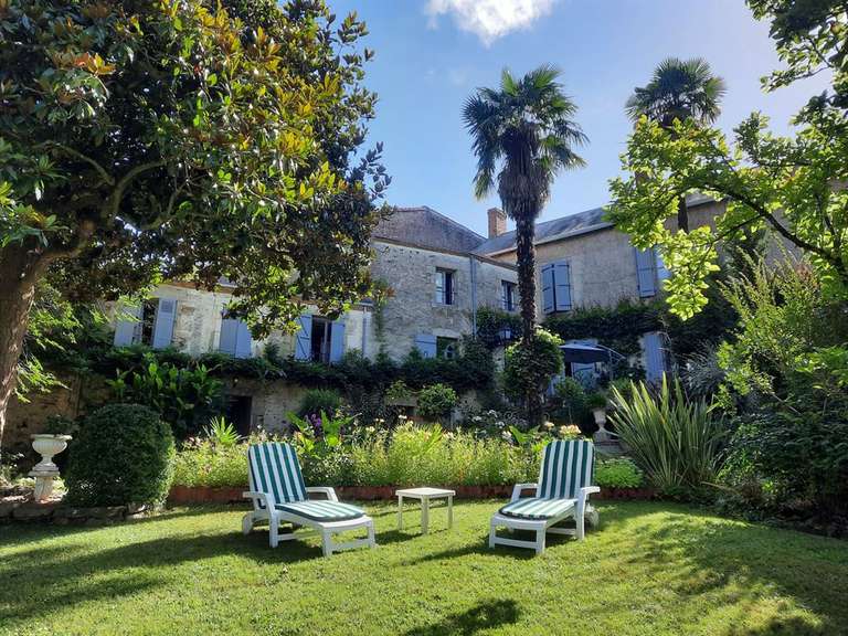 Maison Montaigu - 4 chambres - 235m²