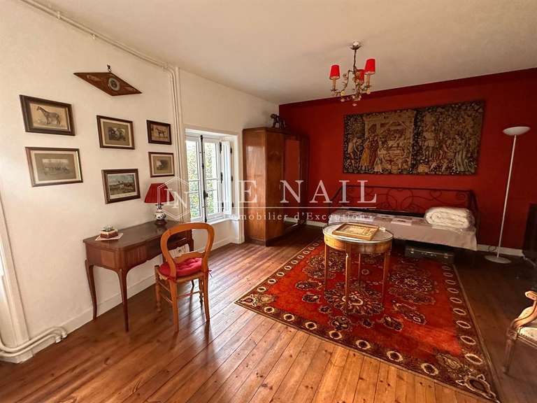 Maison Montaigu - 4 chambres - 235m²