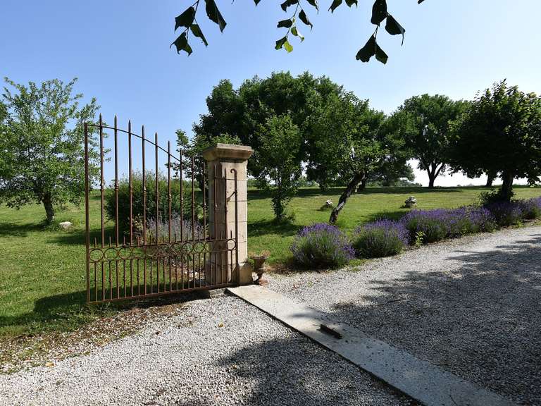 Maison Montaigu-de-Quercy - 11 chambres - 408m²