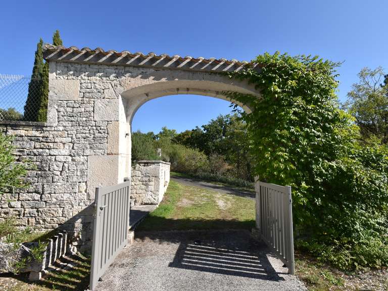 Maison Montaigu-de-Quercy - 6 chambres - 330m²