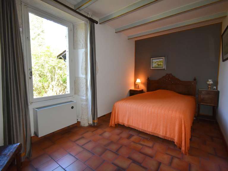 Maison Montaigu-de-Quercy - 6 chambres - 330m²