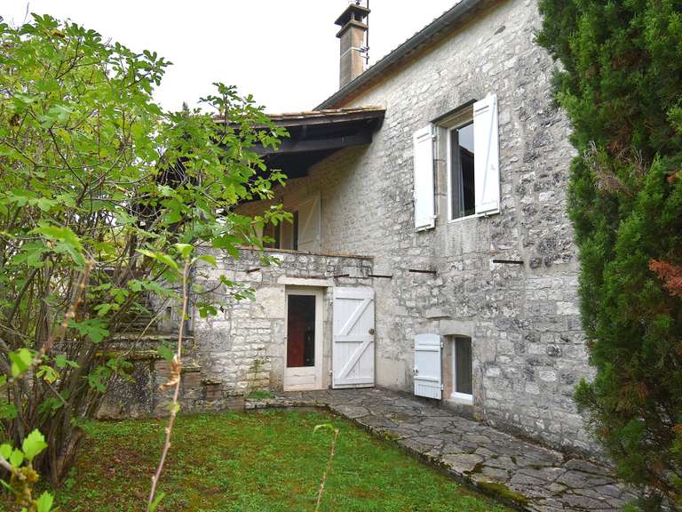 Maison Montaigu-de-Quercy - 6 chambres - 330m²