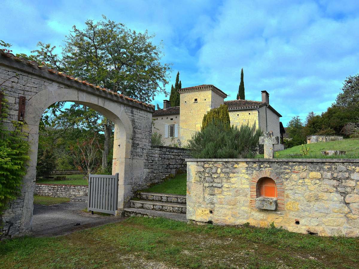 Maison Montaigu-de-Quercy