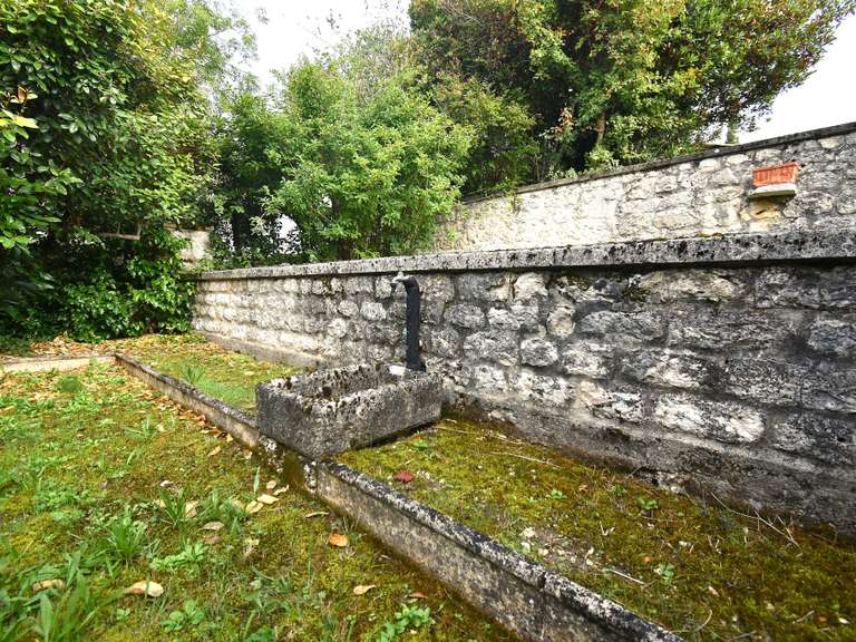 Maison Montaigu-de-Quercy - 6 chambres - 330m²