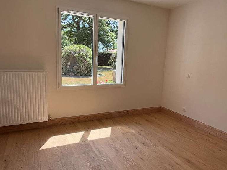 Maison Montaigu-Vendée - 5 chambres