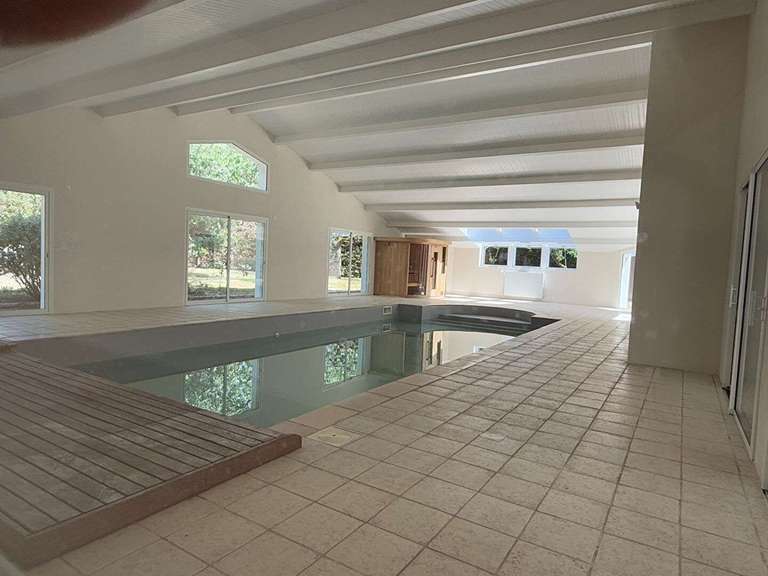 Maison Montaigu-Vendée - 5 chambres