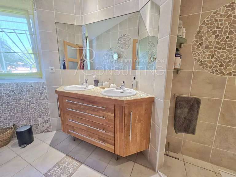 Maison Montaigut-sur-Save - 330m²