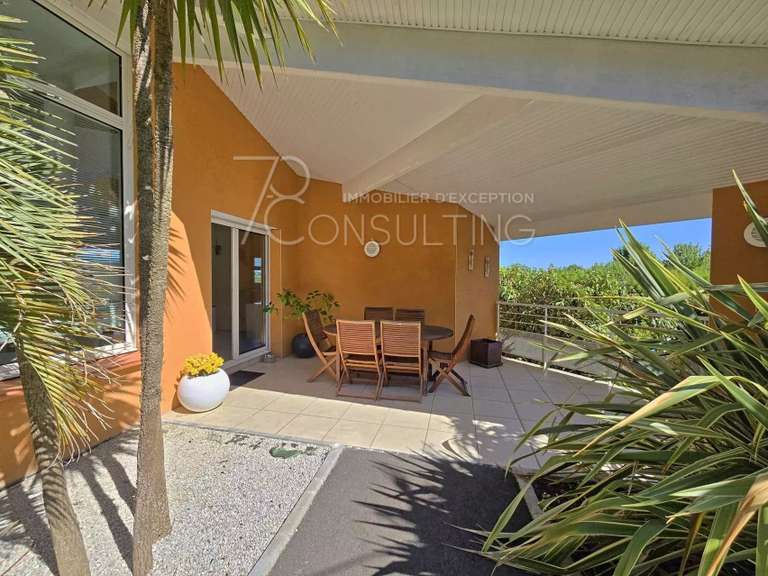 Maison Montaigut-sur-Save - 330m²