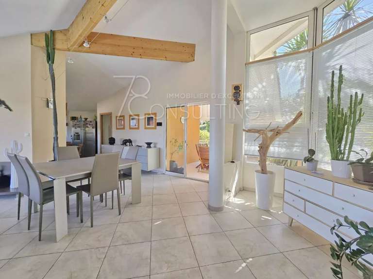 Maison Montaigut-sur-Save - 330m²