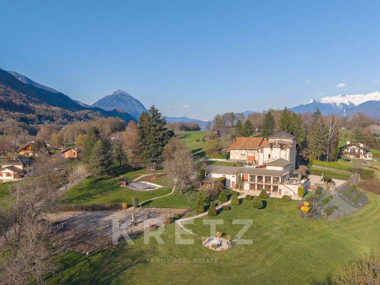 Castle Montailleur - 8 bedrooms - 760m²