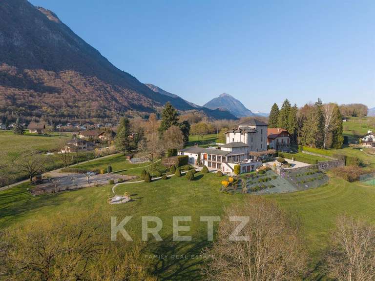 Castle Montailleur - 8 bedrooms - 760m²