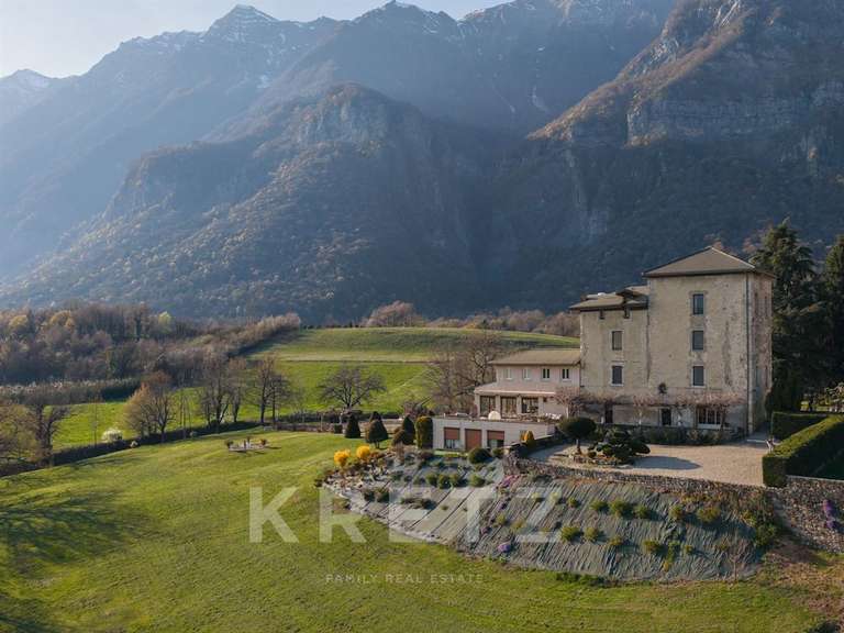 Castle Montailleur - 8 bedrooms - 760m²