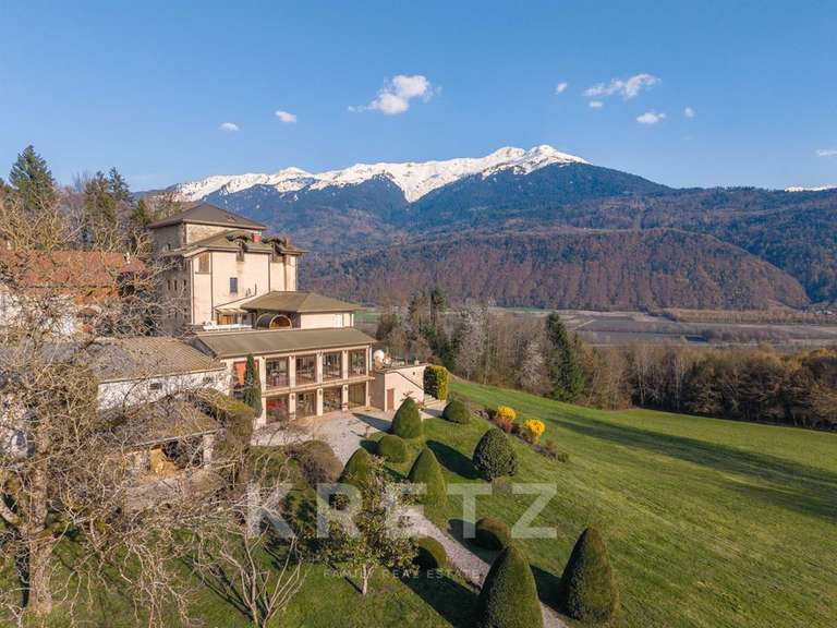Castle Montailleur - 8 bedrooms - 760m²
