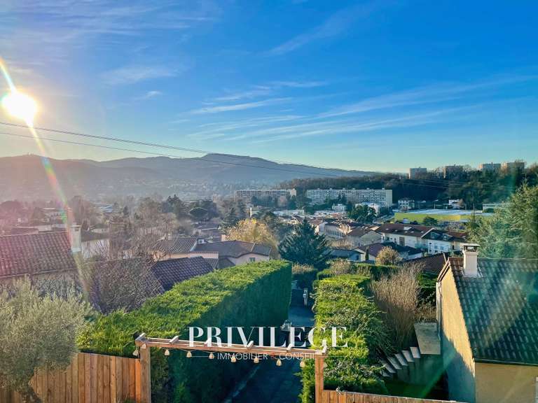 Maison Montanay - 8 chambres - 169m²