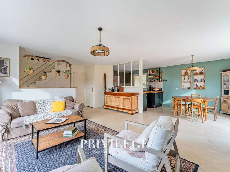 House Montanay - 8 bedrooms - 169m²