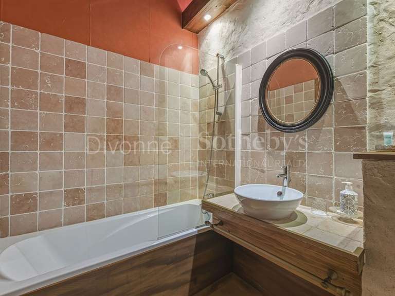 Château Montanges - 10 chambres - 760m²