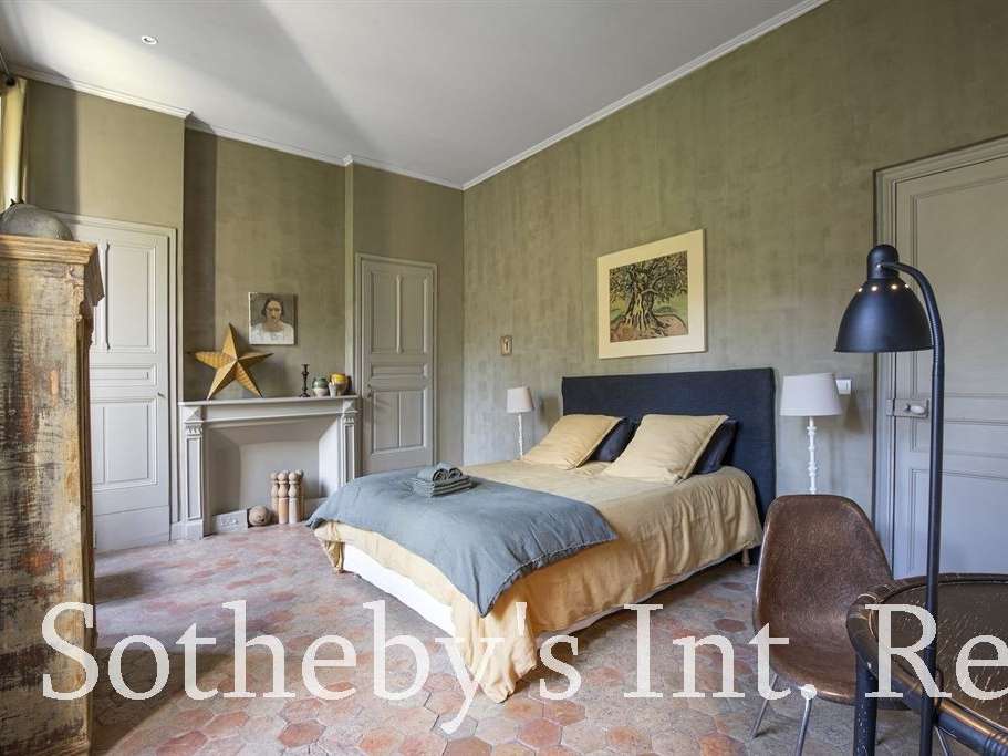 Château Montaren-et-Saint-Médiers